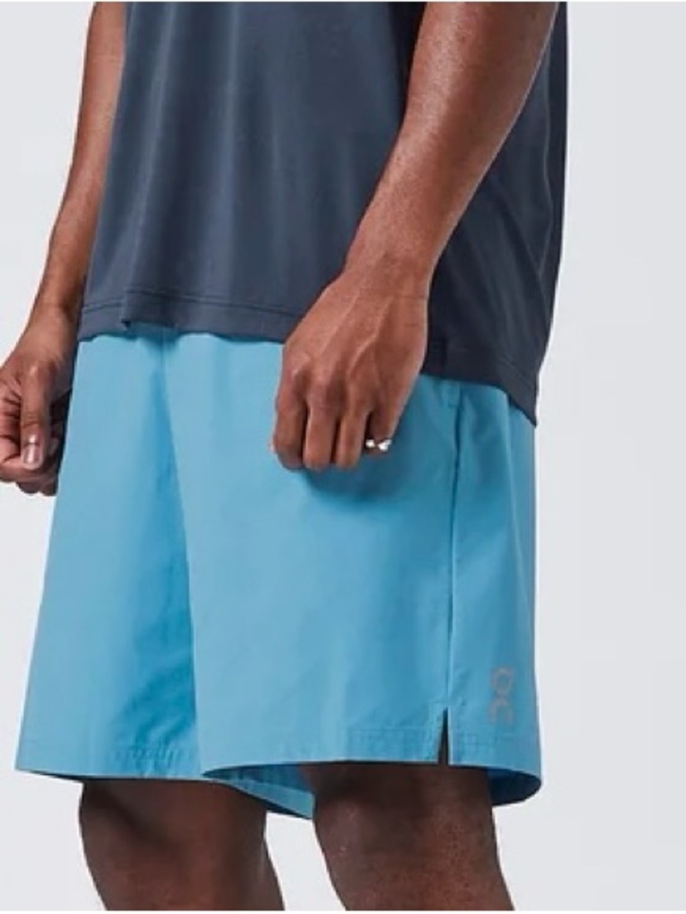 On Cloud/On Running Men’s 7” Core Shorts in Niagara Size M